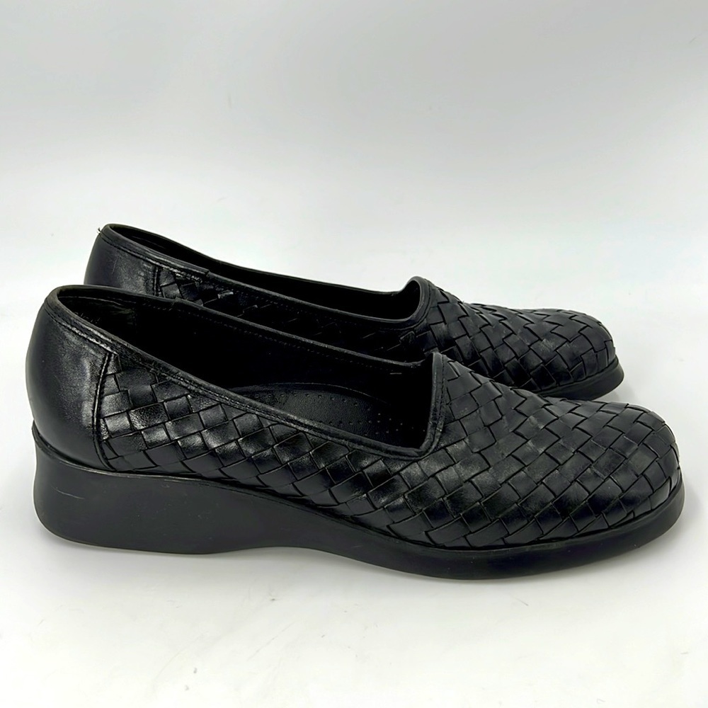 Trotters Viva black woven leather slip-on loafers